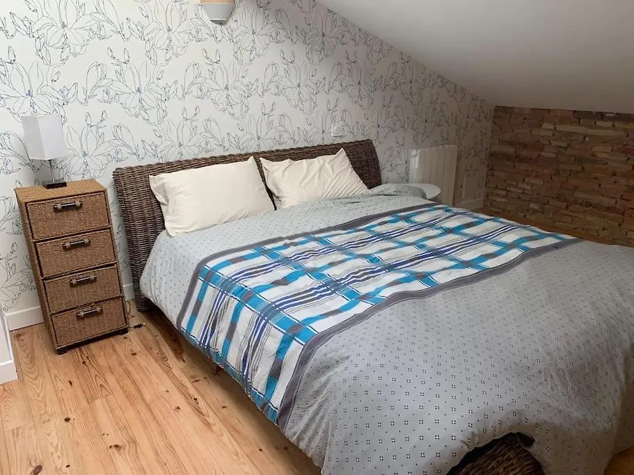 Holiday home Logis Groly Gite Avec Spa En Campagne Proche Montauban Genebrieres